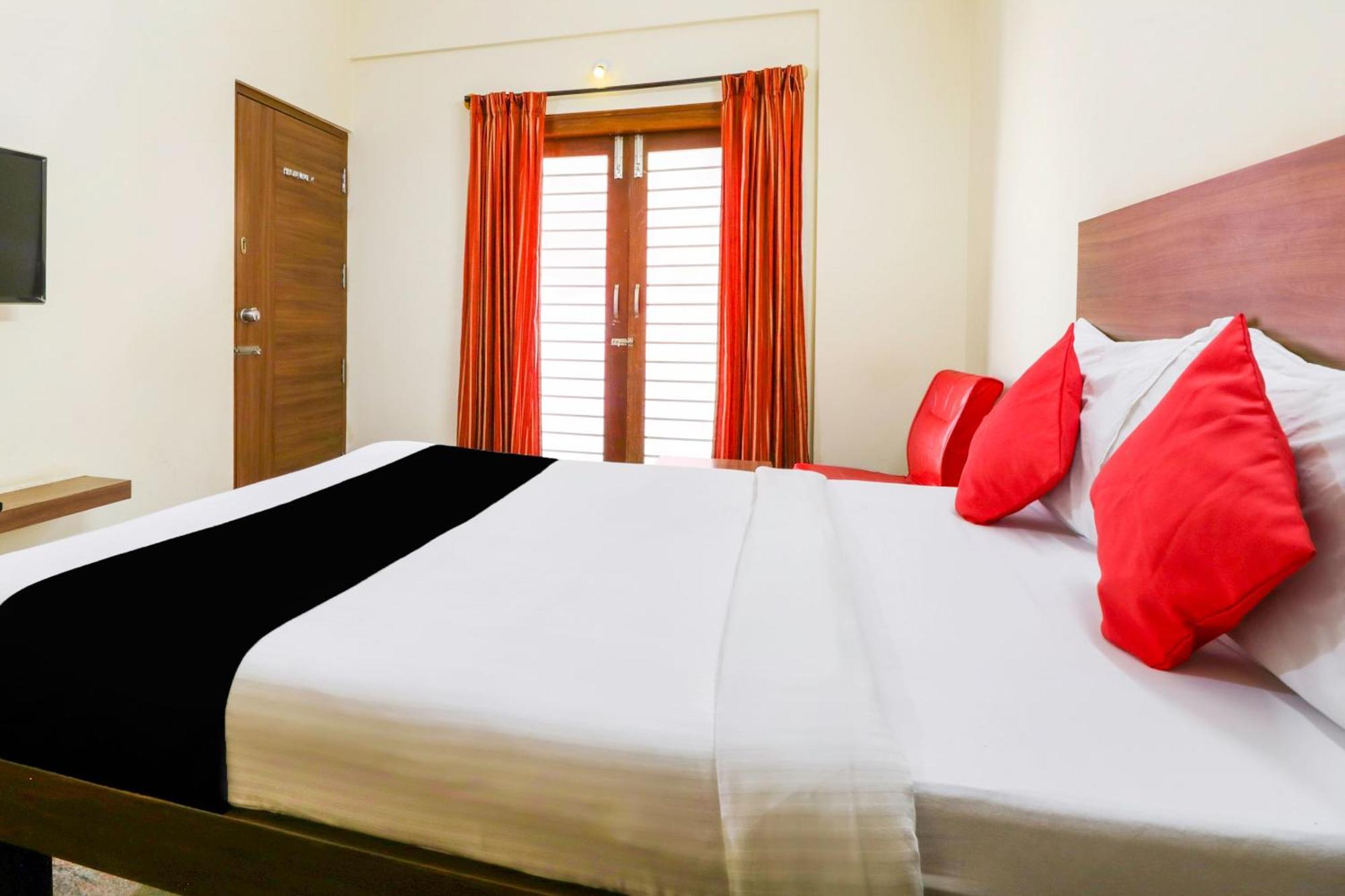 Hotel O Champion Comfort Near Hosahalli Metro Station Bangalore Eksteriør bilde