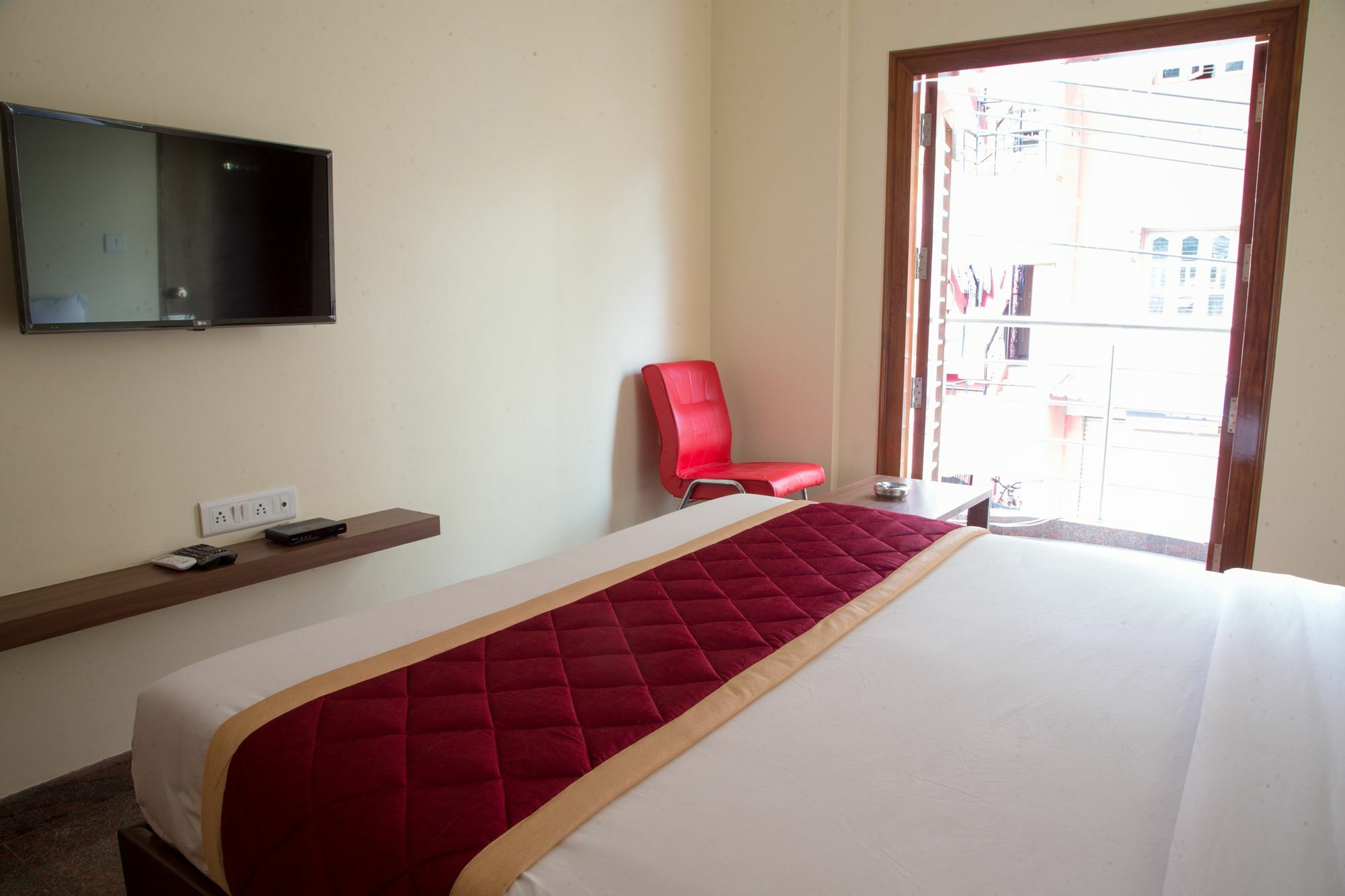 Hotel O Champion Comfort Near Hosahalli Metro Station Bangalore Eksteriør bilde