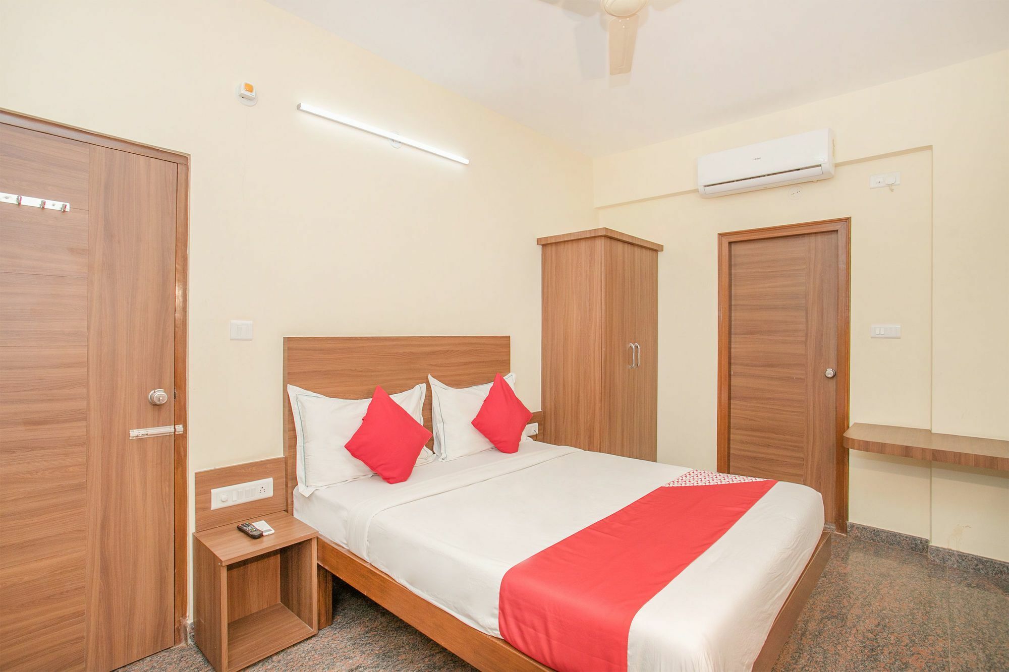 Hotel O Champion Comfort Near Hosahalli Metro Station Bangalore Eksteriør bilde