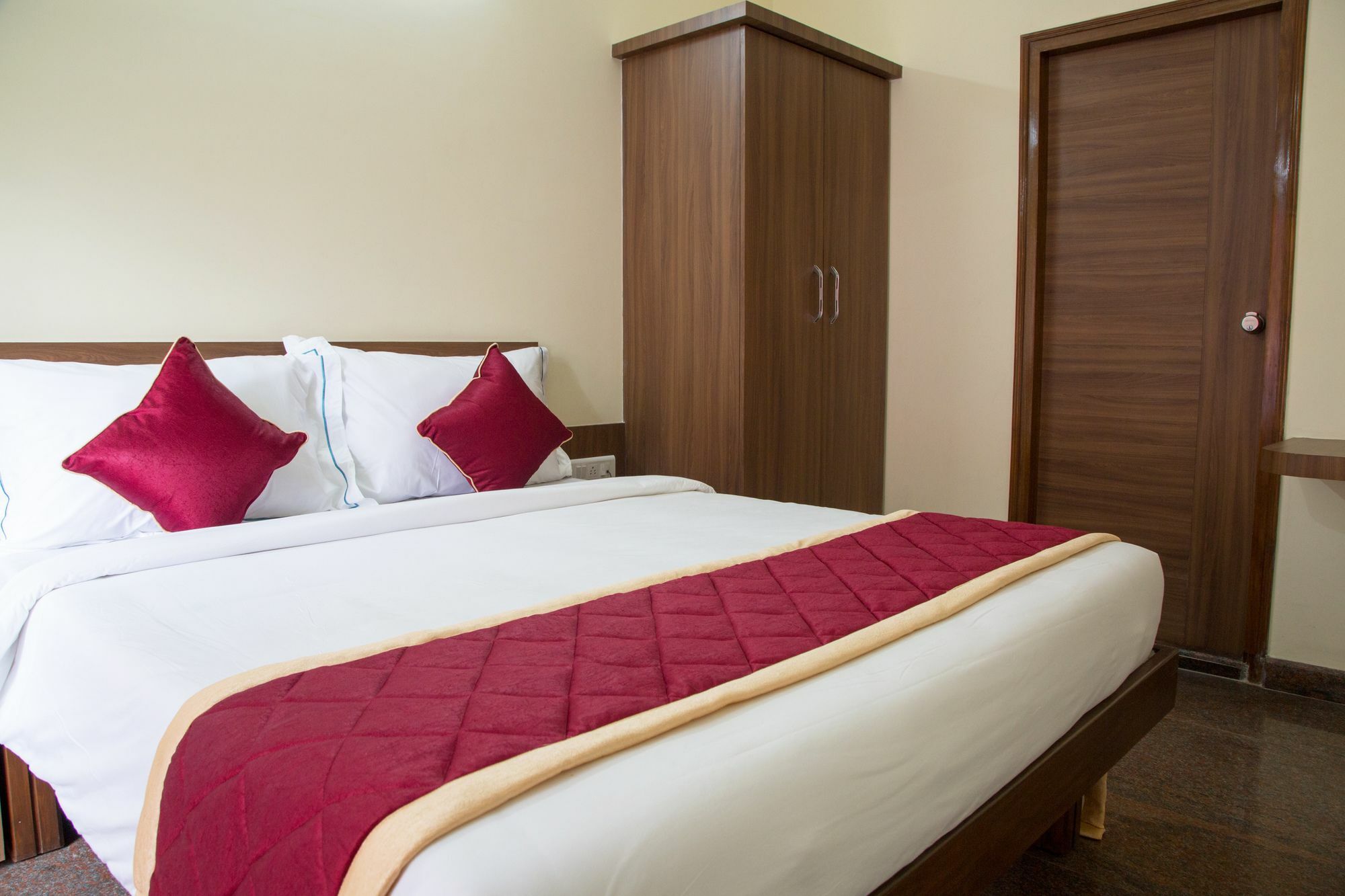 Hotel O Champion Comfort Near Hosahalli Metro Station Bangalore Eksteriør bilde