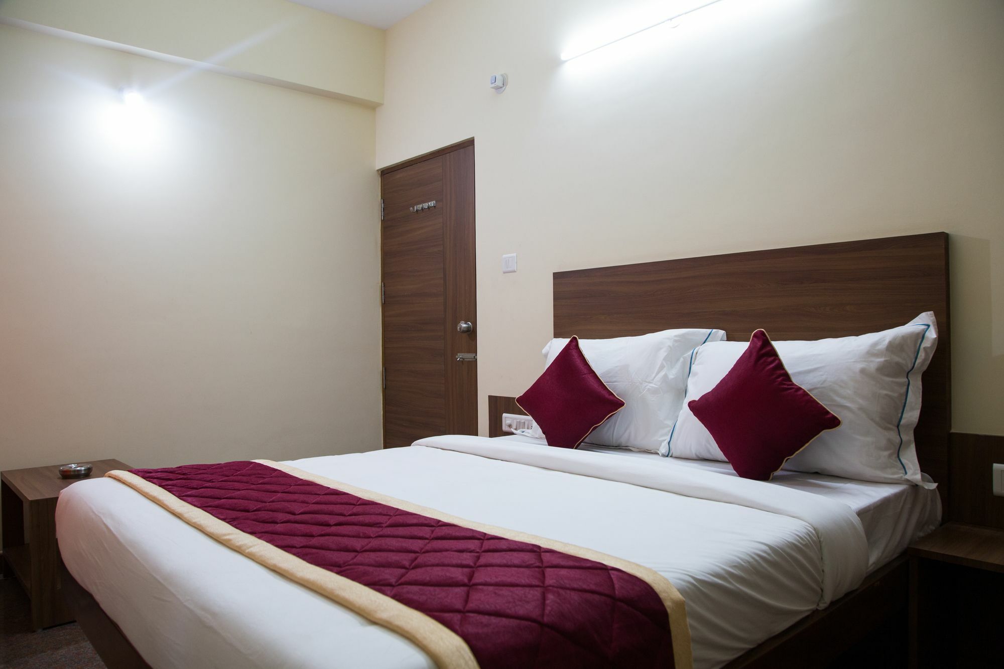Hotel O Champion Comfort Near Hosahalli Metro Station Bangalore Eksteriør bilde
