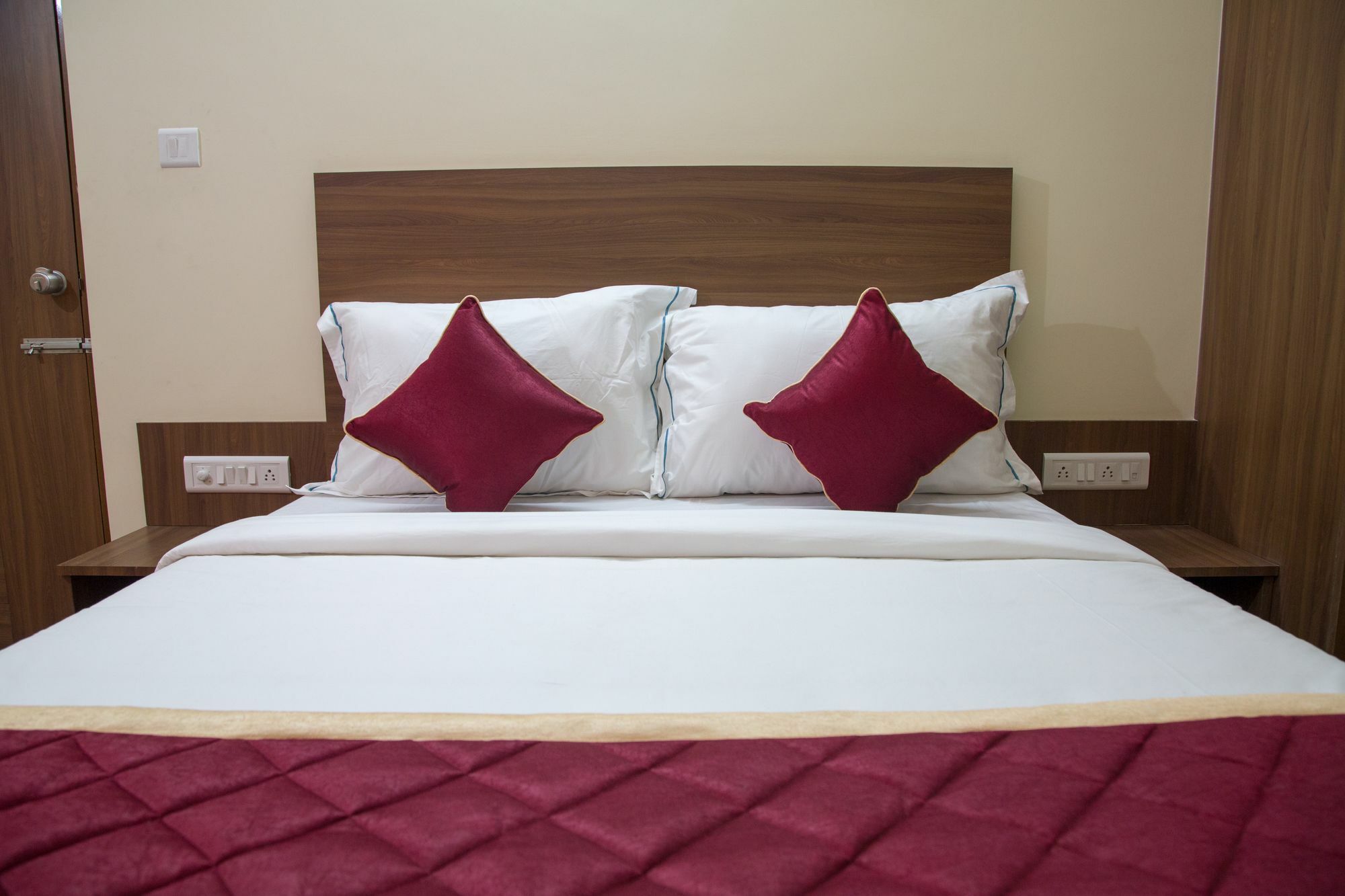 Hotel O Champion Comfort Near Hosahalli Metro Station Bangalore Eksteriør bilde
