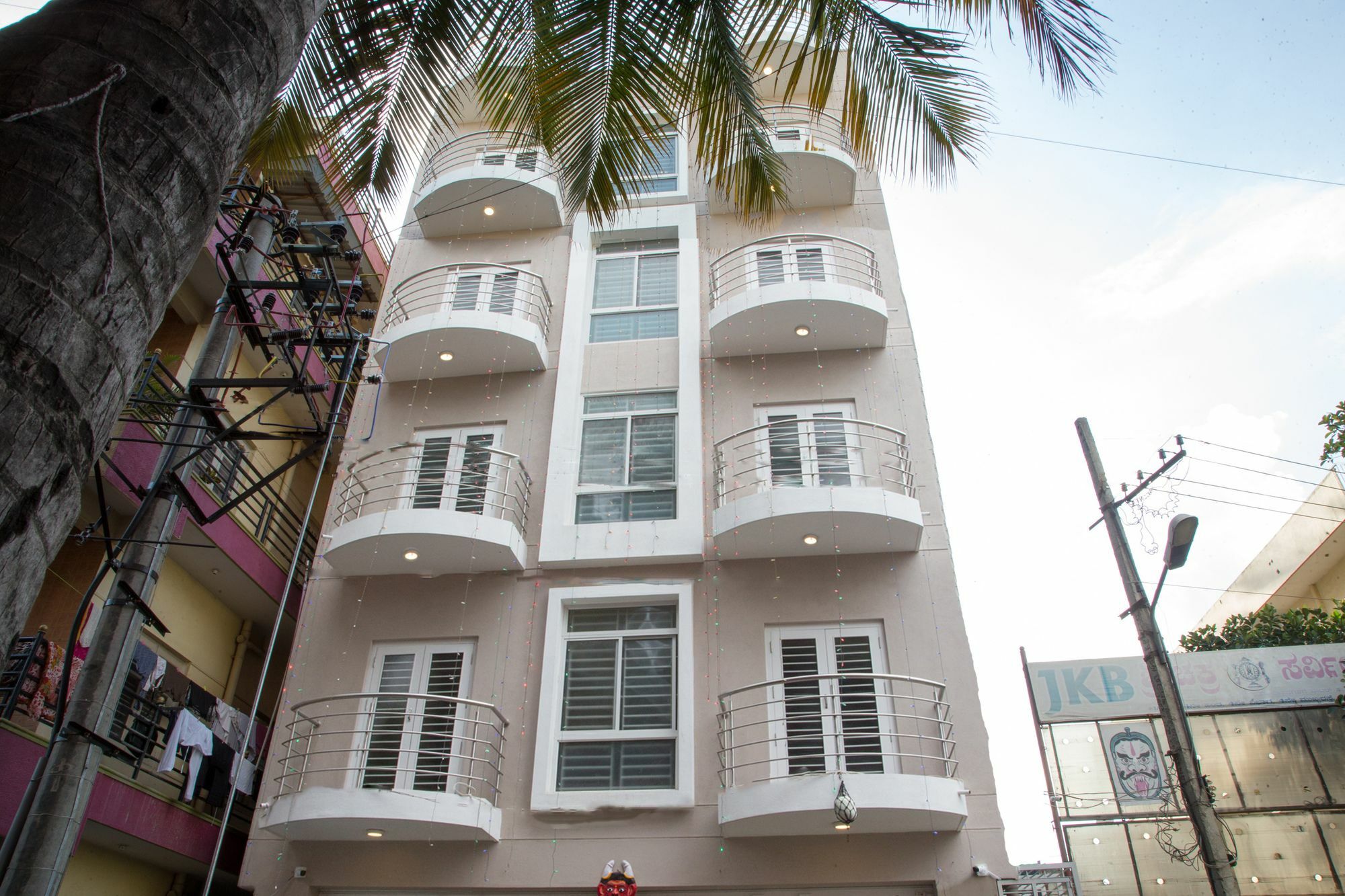 Hotel O Champion Comfort Near Hosahalli Metro Station Bangalore Eksteriør bilde