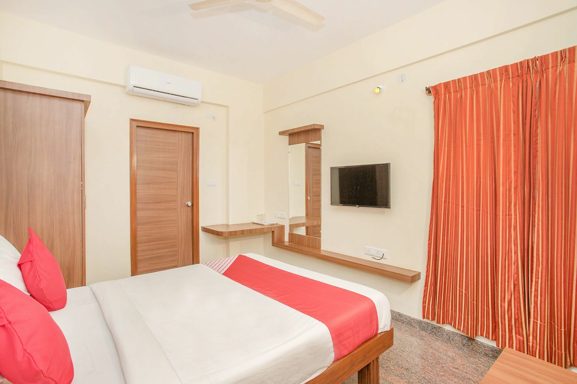 Hotel O Champion Comfort Near Hosahalli Metro Station Bangalore Eksteriør bilde